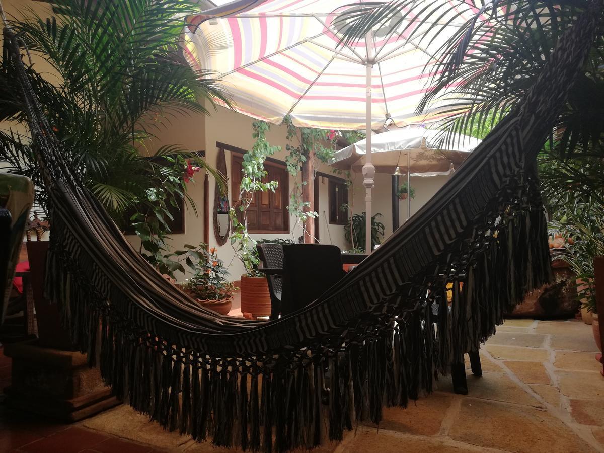 Hostal La Mansion De Virginia บาริชารา ภายนอก รูปภาพ